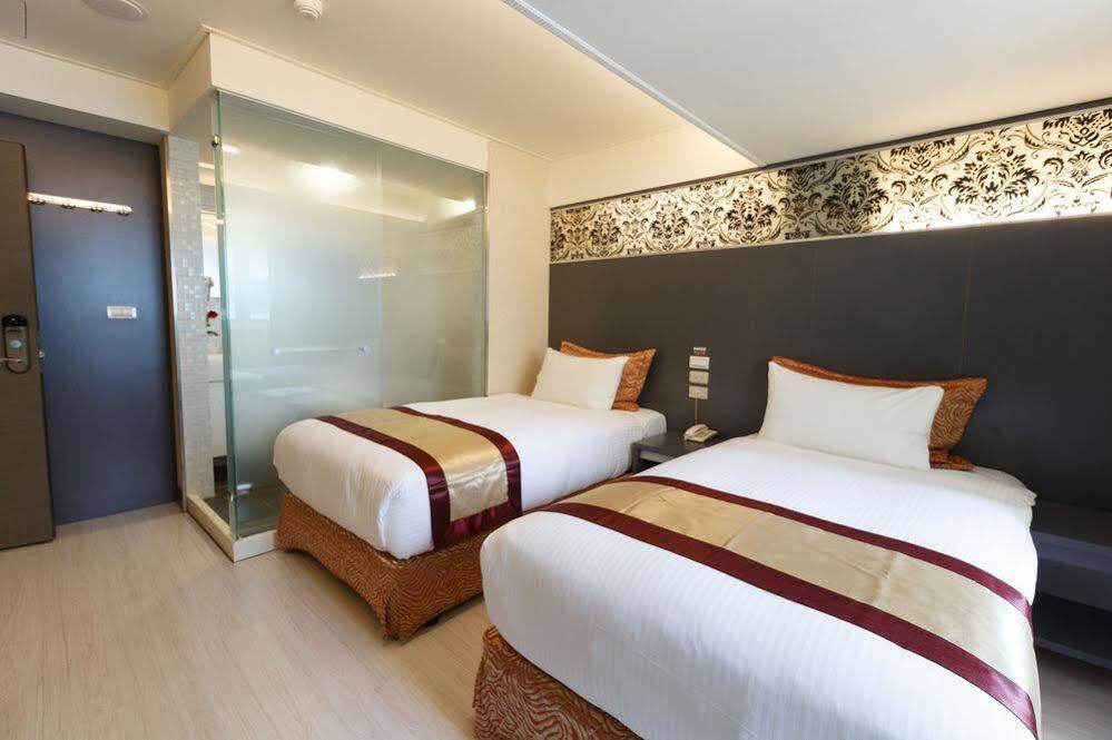 Wecan Hotel Kaohsziung Kültér fotó